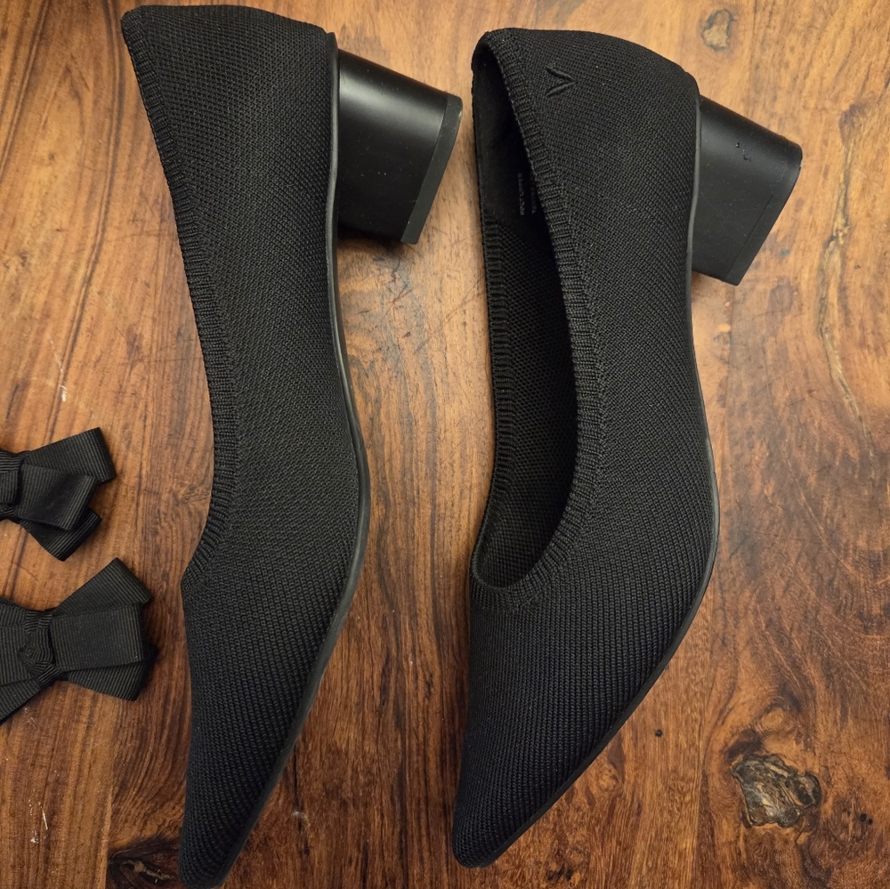 Vivaia Stylish, Sustainable Comfort Pointed Toe Pumps With Removable Bows, Black - Picture 3 of 8